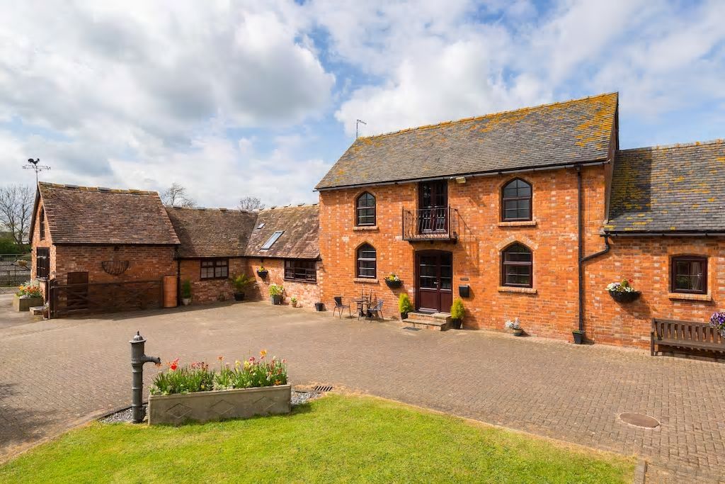 Logo of Napton Fields Holiday Cottages